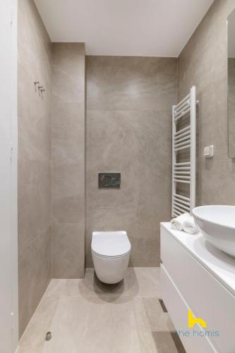 Bright and Roomy 2BR 2BA Kallithea Family Stay