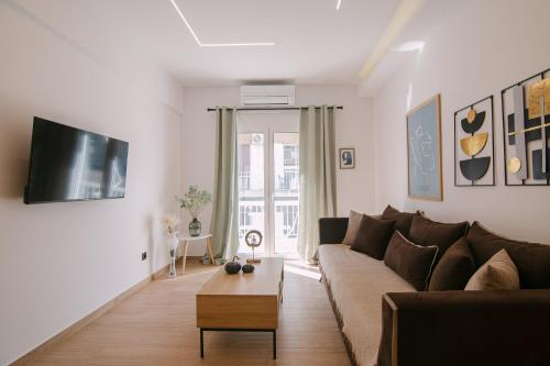 Stylish 2BR Apartment with Balcony in Exarcheia