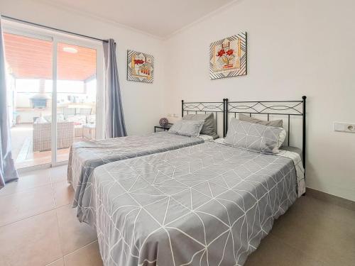 Extremely Private Villa, Heated Pool & Jacuzzi, Pool Wet Bar, Great Views.