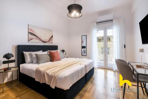 Grand 3-BDR, 2,5 Bath in Kipseli With Fireplace!