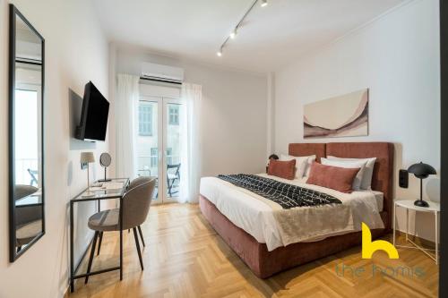 Grand 3-BDR, 2,5 Bath in Kipseli With Fireplace!