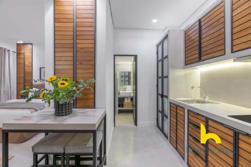 Contemporary Studio Hideaway Near Acropolis!