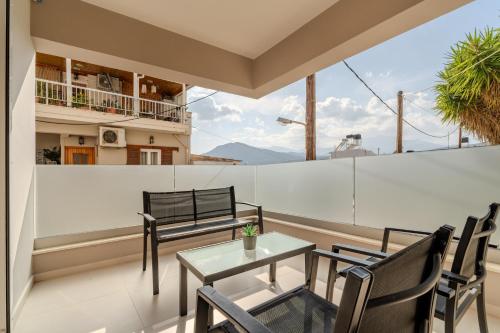 M P A Luxury Apartment Α2