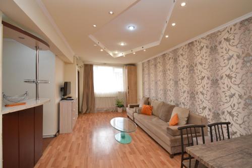 Apartment On Saryan Street