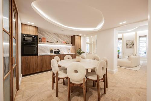 1-Premium-suite 8 pers- Saint Germain Notre-Dame