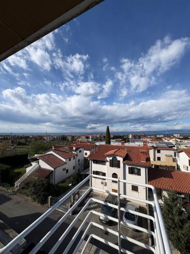 Sunny View