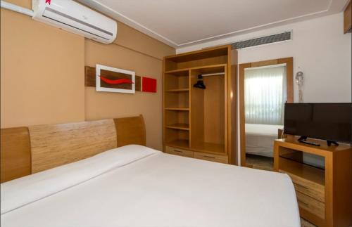 Coral Plaza Apart Hotel — Photo of the whole room