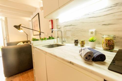 Guest H4U - Bonjardim Garden City Center
