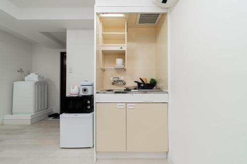 Central Shinjuku, Easy Access, 6 minutes from eki