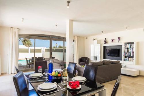 Villa Juliana by Villa Plus