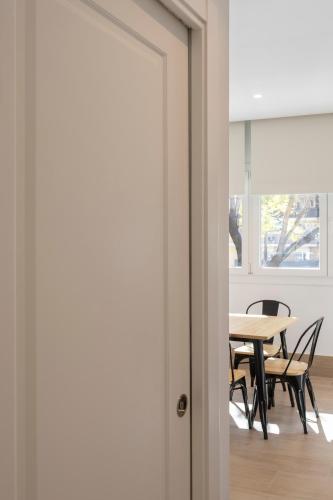 Home2Book Cozy & Modern Apt in Nervión, Sevilla