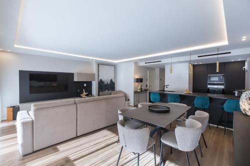 LUXURY EQUINOX 3 Bedrooms
