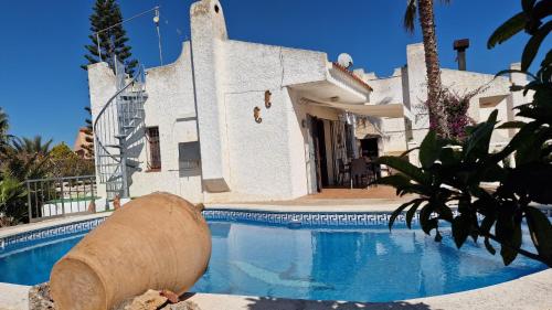 Riumar "Noella", 200m to beach, private pool, On-Site-Service, dog beach