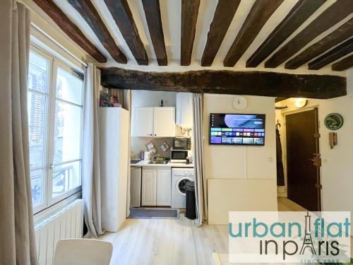 UrbanFlat 192 - 1 Bedroom Apartment in the very center of Paris