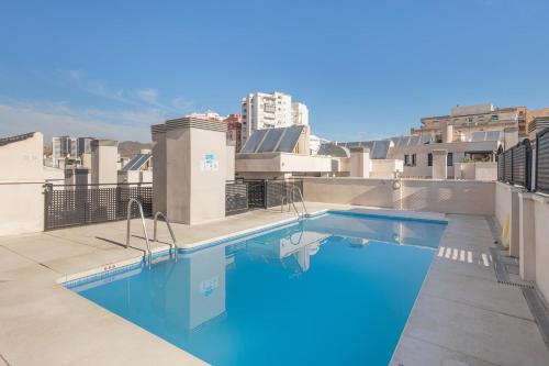 C88 - Deluxe Apartment Downtown with Pool and Parking