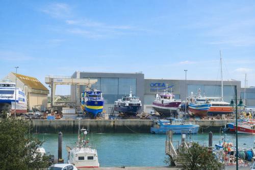 appartement vue port de peche 5 personnes