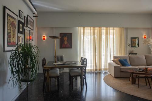 Nina's cozy apartment in Mikrolimano