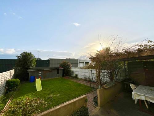 Maison spacieuse avec salle de jeux proche 24H du Mans