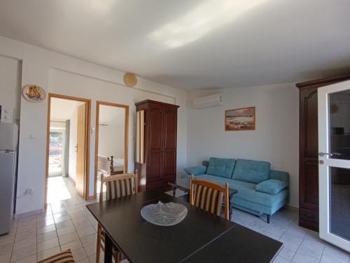 Apartments Cajner Pag