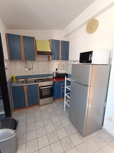 Apartments Cajner Pag