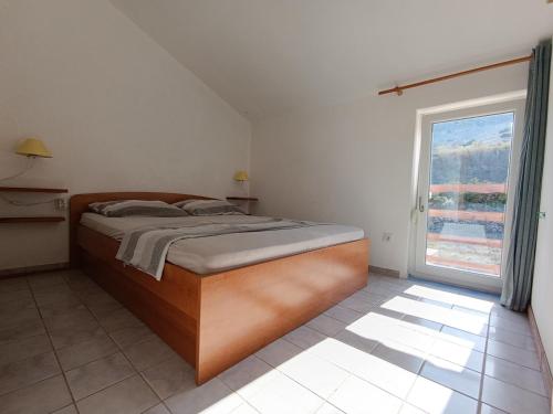 Apartments Cajner Pag