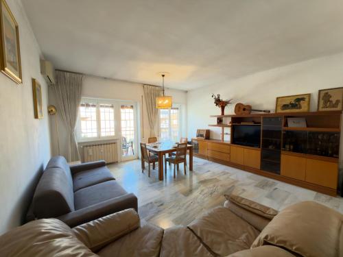 Golden Valley House