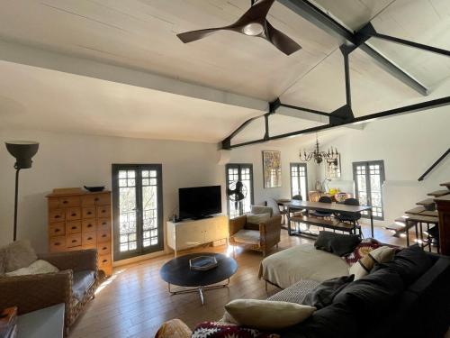 Loft climatisé de 120m2 Centre-Ville à côté de la Comédie Grande ou Petite Terrasse selon les mois