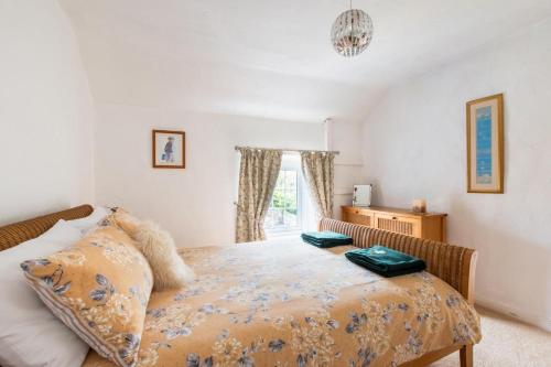 a bedroom with a bed and a window at 1 Bed in Elton oc-dctco in Elton