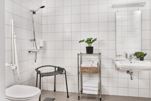 Smarthotel Forus tesisinde bir banyo
