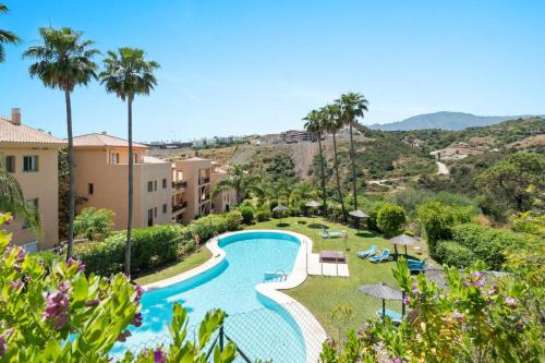 Sea View Penthouse with 2 Pools and Beach Nearby photo 6