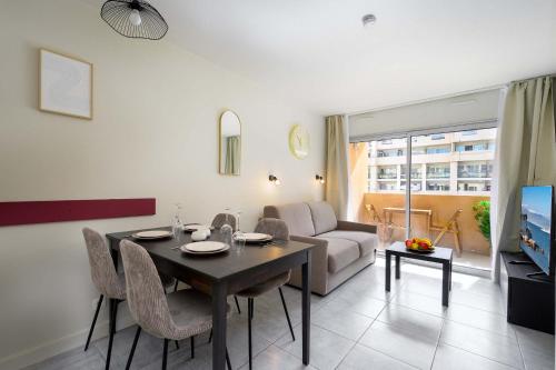 CB359 lumineux balcon Piscine & Plage clim