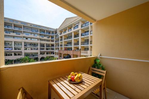 CB359 lumineux balcon Piscine & Plage clim