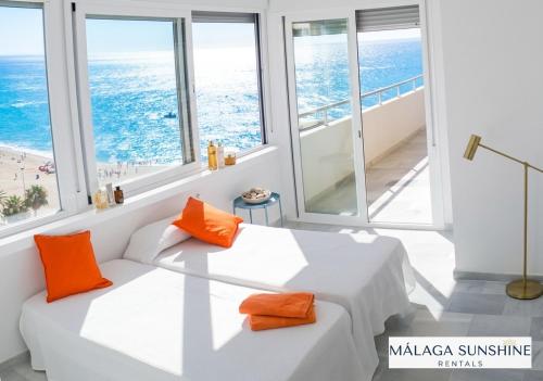 Malaga Sunshine Rentals - Beach Front Penthouse - Fuengirola