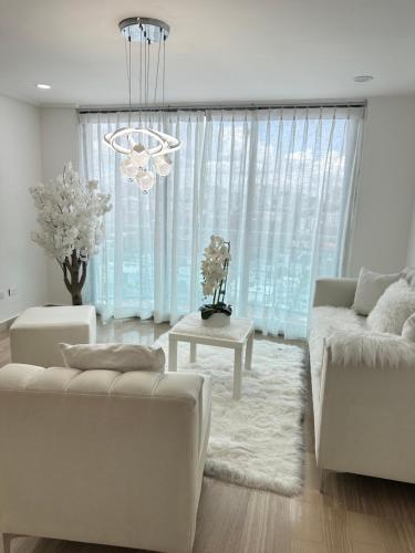 Apartamento con vista mar y la ciudad La Gloria Malecón Santo Domingo