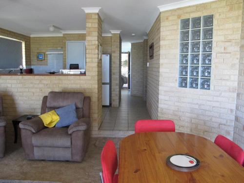 Gallery image of Kalbarri Riverfront Unit in Kalbarri