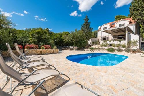 Luxury Villa Bol Oasis Brac With Heated Pool