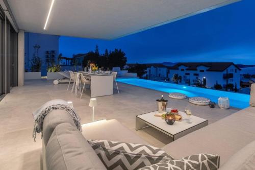 Luxury Villa Omnia Hvar with infinity pool