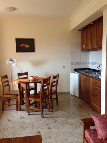 Η κουζίνα ή μικρή κουζίνα στο Quinta das Cegonhas