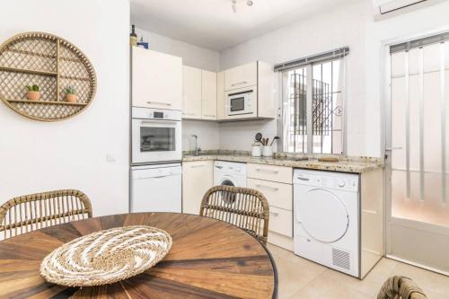 Garden suites 48 walking distance Puerto Banus