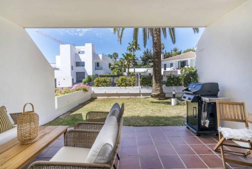 Garden suites 48 walking distance Puerto Banus