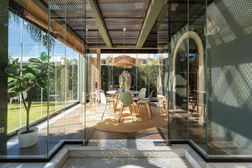 San Pedro Luxury Villa Private Pool Beach Access & Family Fun