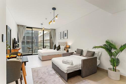 FIRST CLASS Studio Rooftop Pool & Smart Living