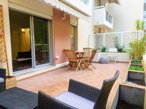Secret garden, ideal for 2,large terrace
