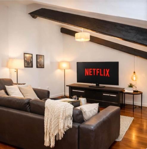 Bright Attic 120sqm in Garibaldi Quarter Milano