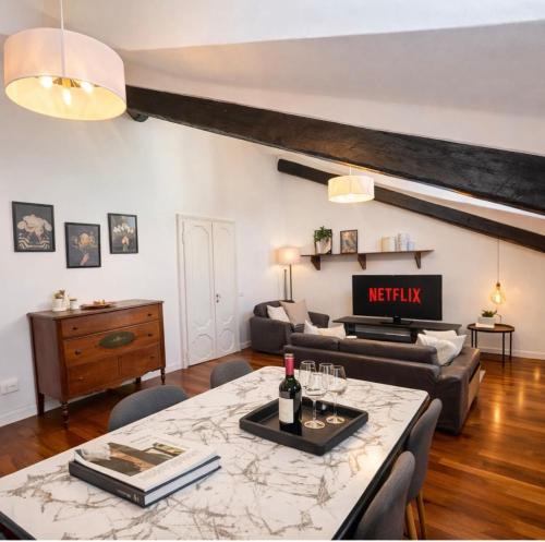 Bright Attic 120sqm in Garibaldi Quarter Milano