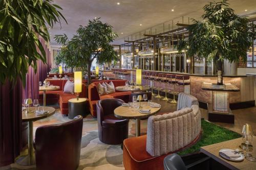 The Trafalgar St James London Curio Collection by Hilton photo 44