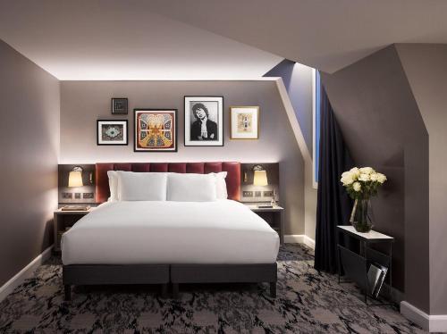 The Trafalgar St James London Curio Collection by Hilton photo 49