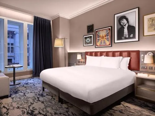 The Trafalgar St James London Curio Collection by Hilton photo 14