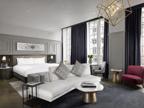 The Trafalgar St James London Curio Collection by Hilton photo 50
