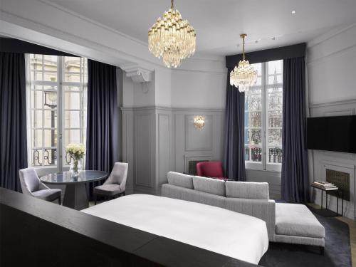 The Trafalgar St James London Curio Collection by Hilton photo 62